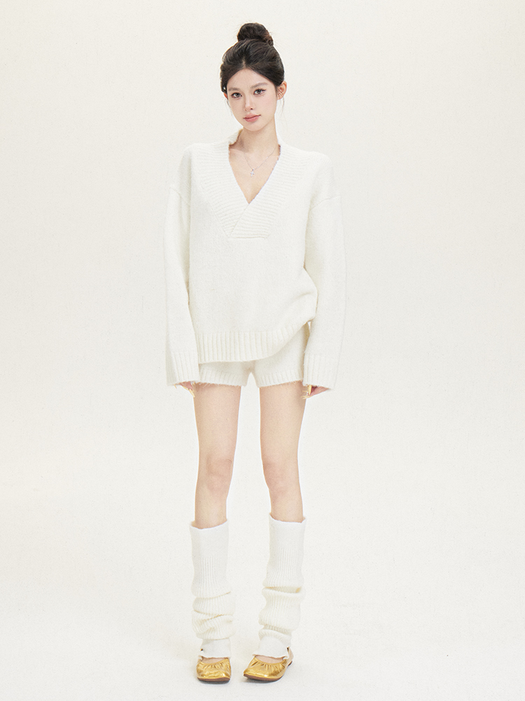 Lazy Style V-Neck Knitted Sweater Set with Shorts - Winter Two-Piece Dopamine Outfit, Y2K Inspired Fashion Lazy Style V-Neck Knitted Sweater Set with Shorts - Winter Two-Piece Dopamine Outfit, Y2K Inspired Fashion