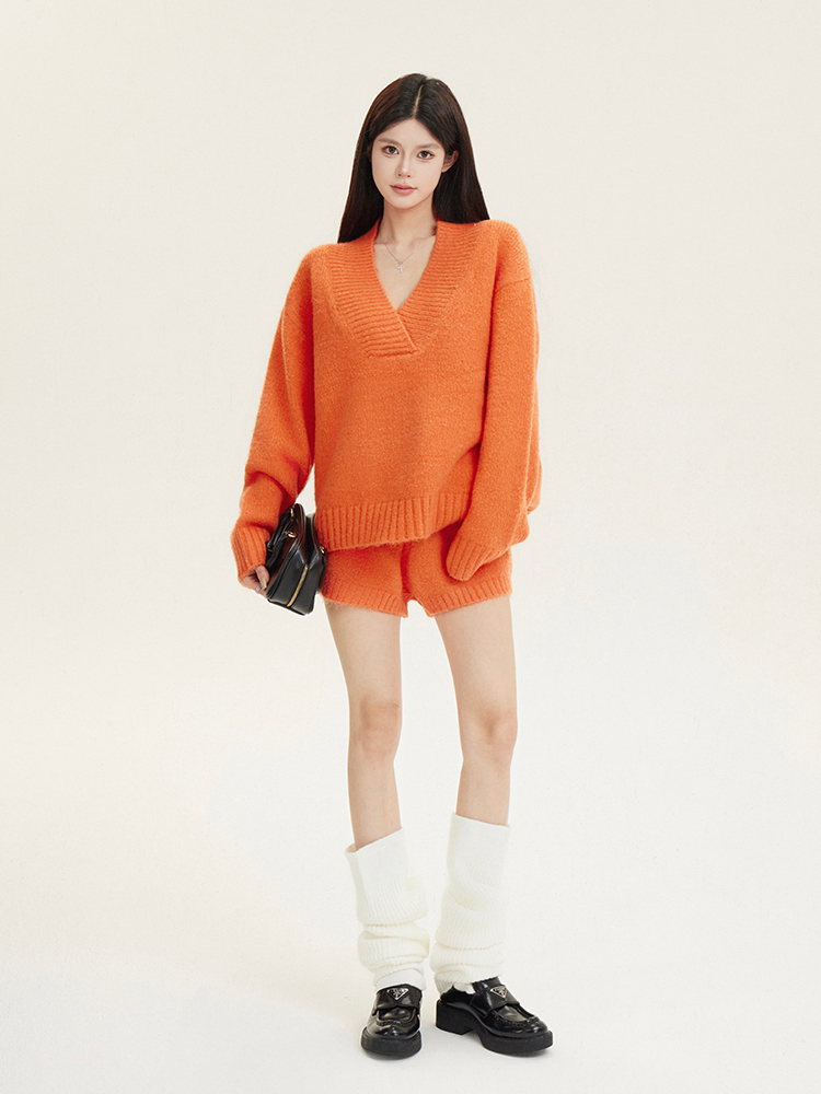 Lazy Style V-Neck Knitted Sweater Set with Shorts - Winter Two-Piece Dopamine Outfit, Y2K Inspired Fashion Lazy Style V-Neck Knitted Sweater Set with Shorts - Winter Two-Piece Dopamine Outfit, Y2K Inspired Fashion