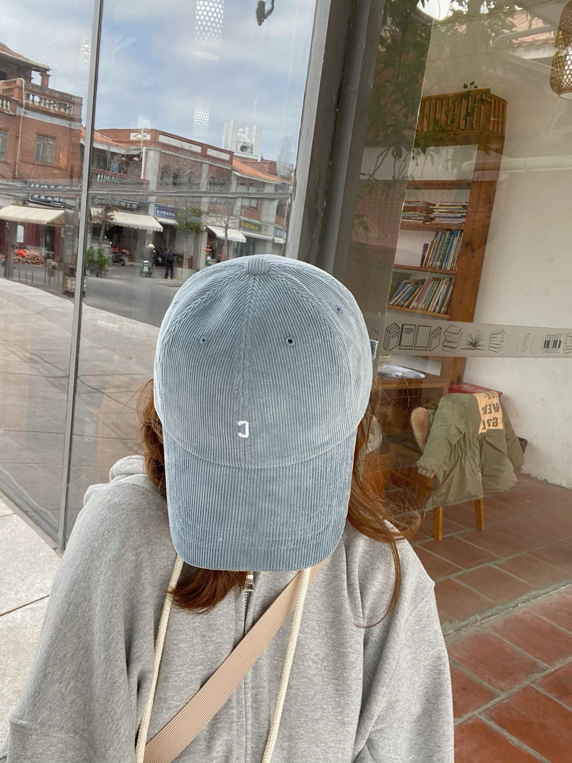 Light Blue Corduroy Baseball Cap, Trendy Korean Style with Small Logo, Perfect Fit for Casual Outfits Light Blue Corduroy Baseball Cap, Trendy Korean Style with Small Logo, Perfect Fit for Casual Outfits