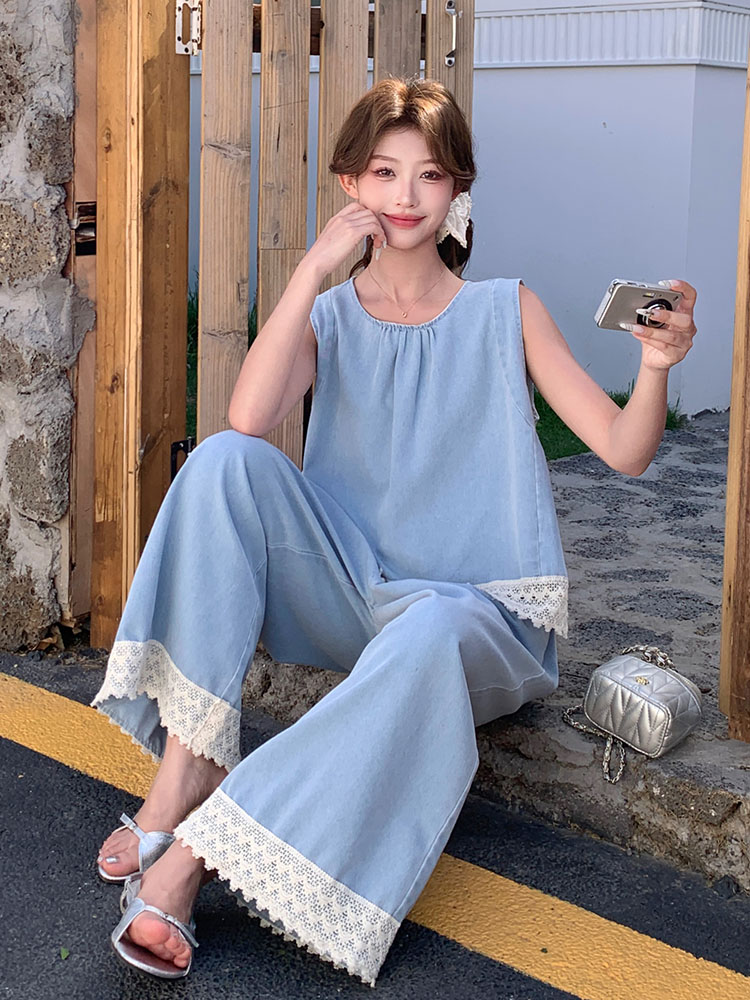 Light Blue Denim Two-Piece Set for Women - Age-Reducing Tank Top & Wide-Leg Pants - Summer 2025 Fresh Style for Petite Sizes Light Blue Denim Two-Piece Set for Women - Age-Reducing Tank Top & Wide-Leg Pants - Summer 2025 Fresh Style for Petite Sizes
