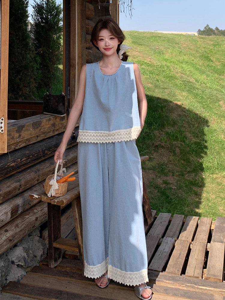 Light Blue Denim Two-Piece Set for Women - Age-Reducing Tank Top & Wide-Leg Pants - Summer 2025 Fresh Style for Petite Sizes Light Blue Denim Two-Piece Set for Women - Age-Reducing Tank Top & Wide-Leg Pants - Summer 2025 Fresh Style for Petite Sizes