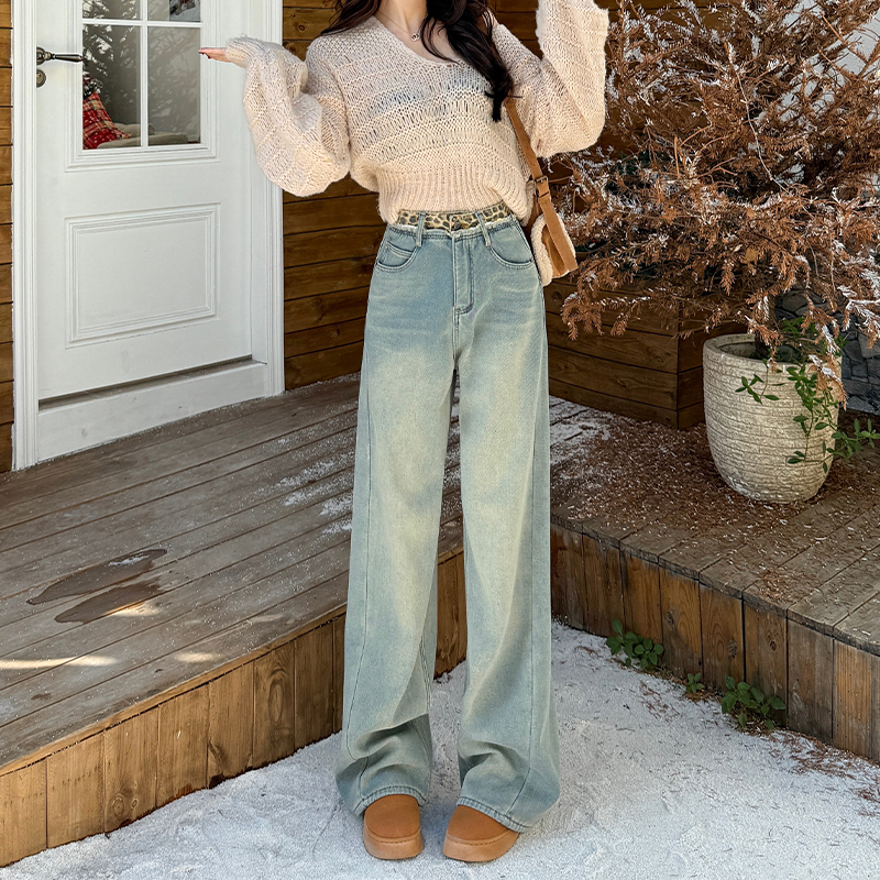 Light Blue High-Waisted Wide-Leg Jeans for Women - American Style Loose Fleece-Lined Straight-Leg Floor-Length Pants, Autumn/Winter 2025