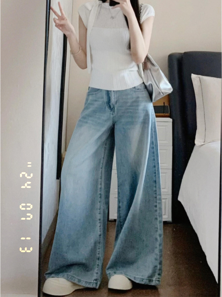 Light Blue High-Waisted Wide-Leg Jeans for Women - Vintage Loose Straight Pants for Summer, Leg-Elongating Style Light Blue High-Waisted Wide-Leg Jeans for Women - Vintage Loose Straight Pants for Summer, Leg-Elongating Style