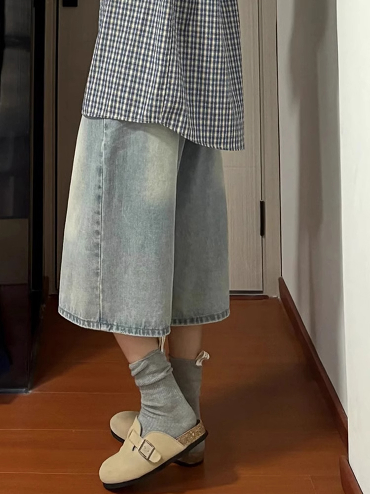 Light Blue Wide-Leg Cropped Jeans for Women, High-Waisted Loose Fit, Summer Style, Flattering Versatile Straight-Leg Pants Light Blue Wide-Leg Cropped Jeans for Women, High-Waisted Loose Fit, Summer Style, Flattering Versatile Straight-Leg Pants