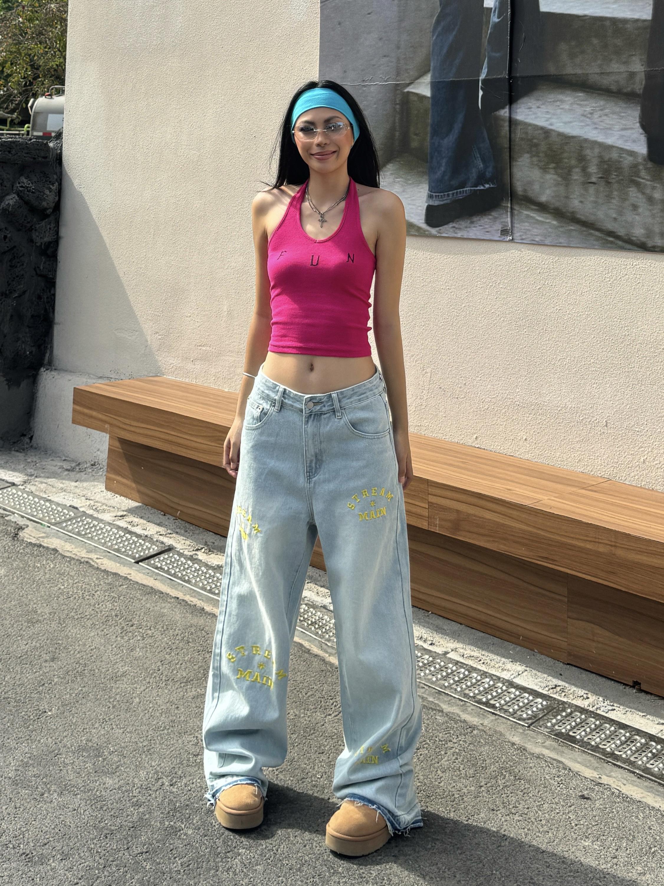 Light Blue Wide-Leg Denim Pants with Retro Letter Embroidery - Slim Fit, Floor-Length, Vintage American Style Light Blue Wide-Leg Denim Pants with Retro Letter Embroidery - Slim Fit, Floor-Length, Vintage American Style