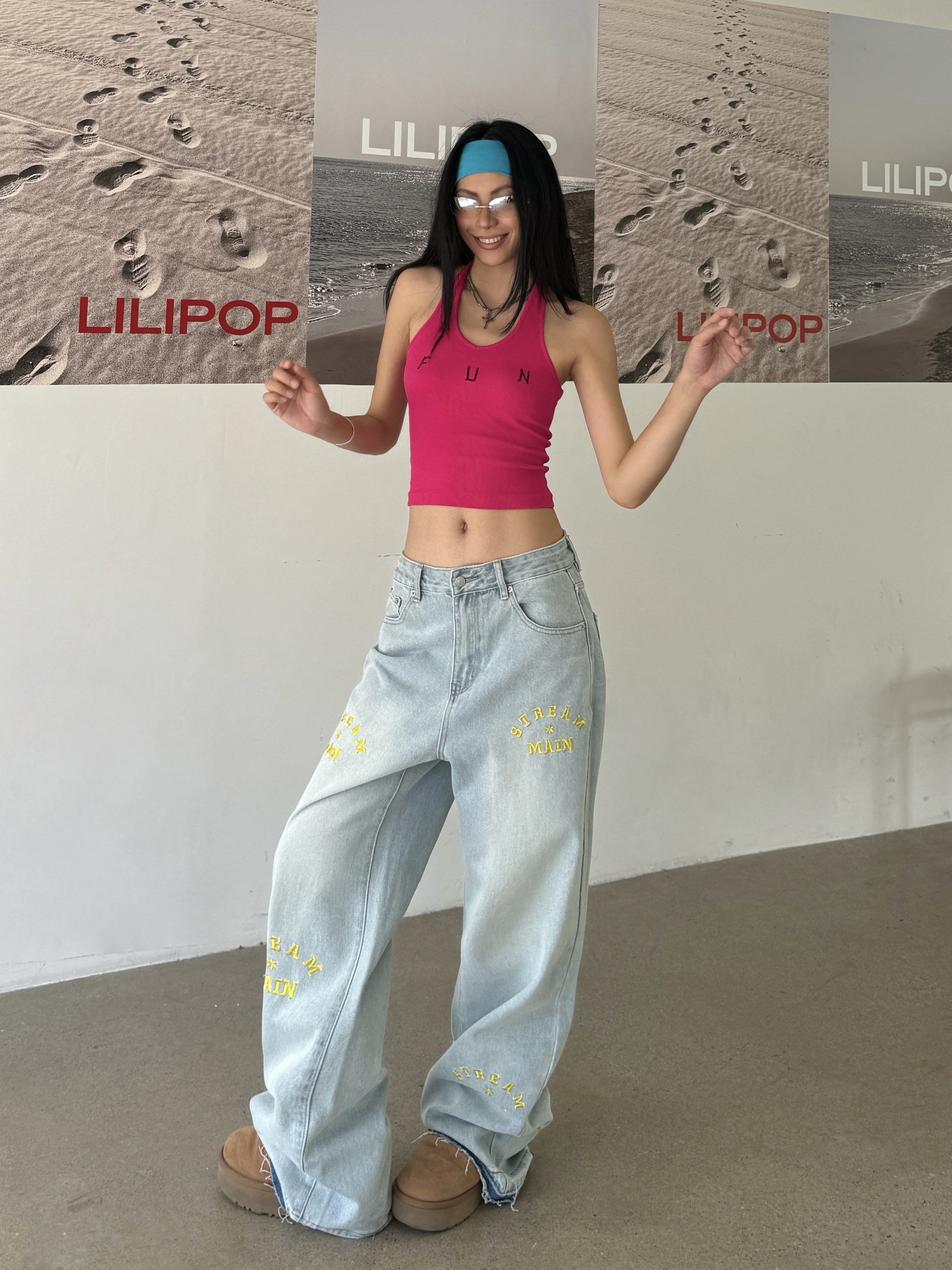 Light Blue Wide-Leg Denim Pants with Retro Letter Embroidery - Slim Fit, Floor-Length, Vintage American Style Light Blue Wide-Leg Denim Pants with Retro Letter Embroidery - Slim Fit, Floor-Length, Vintage American Style