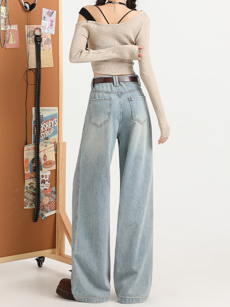 Light Blue Wide-Leg Jeans for Women - High-Waisted, Plush, Slim-Fit, Loose Draped Floor-Length for Autumn Winter 2025 Light Blue Wide-Leg Jeans for Women - High-Waisted, Plush, Slim-Fit, Loose Draped Floor-Length for Autumn Winter 2025