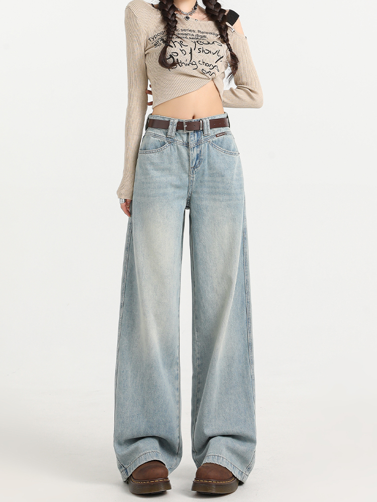 Light Blue Wide-Leg Jeans for Women - High-Waisted, Plush, Slim-Fit, Loose Draped Floor-Length for Autumn Winter 2025 Light Blue Wide-Leg Jeans for Women - High-Waisted, Plush, Slim-Fit, Loose Draped Floor-Length for Autumn Winter 2025