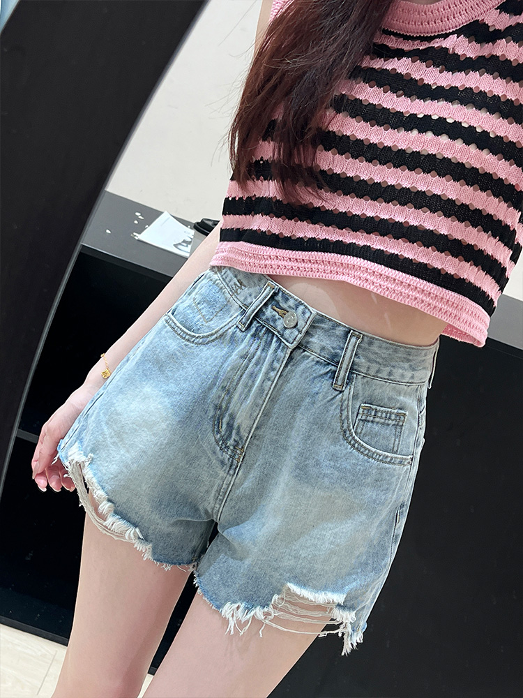 Light-Colored Ripped Denim Shorts for Women, High-Waisted Color-Block A-Line Skirt, Summer 2025 Korean Style Hot Pants Light-Colored Ripped Denim Shorts for Women, High-Waisted Color-Block A-Line Skirt, Summer 2025 Korean Style Hot Pants