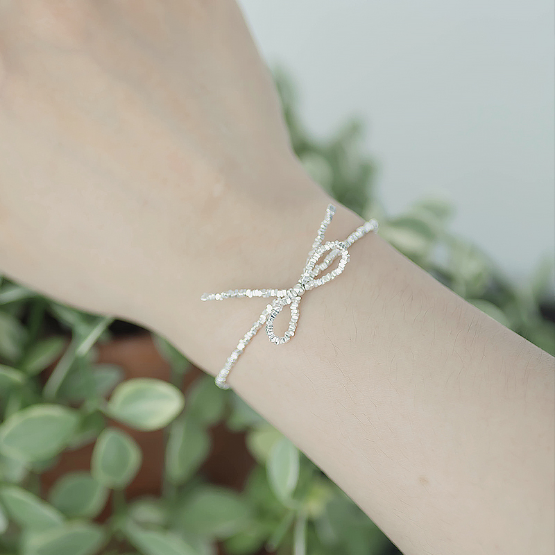 Light Luxury 925 Silver Bow Necklace Bracelet Set, Crushed Silver Design, Dazzling Sparkle, High-End National Style Clavicle Chain