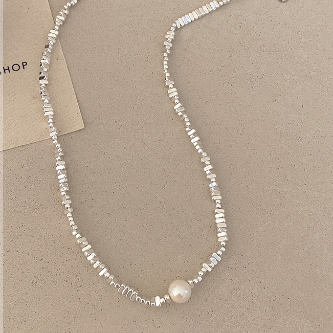 Light Luxury Clavicle Chain Necklace for Women - Versatile Parisian Style Statement Jewelry Light Luxury Clavicle Chain Necklace for Women - Versatile Parisian Style Statement Jewelry