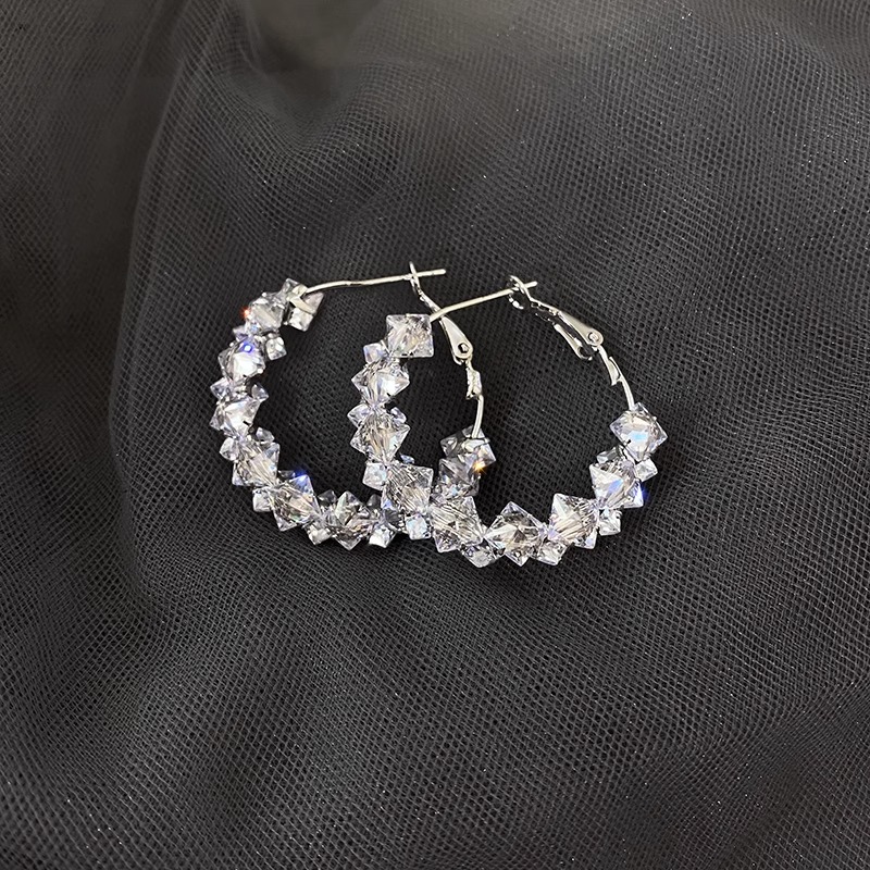 Light Luxury Exquisite Ear Hoops - Niche Design High-End Women's Jewelry, Chic Parisian Style, Elegant Fashion Accessories Light Luxury Exquisite Ear Hoops - Niche Design High-End Women's Jewelry, Chic Parisian Style, Elegant Fashion Accessories