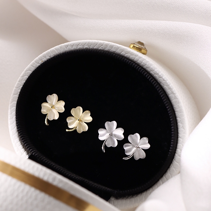 Light Luxury Four-Leaf Clover Earrings for Women - High-End Jewelry Trend, Elegant Accessories for Chic Style Light Luxury Four-Leaf Clover Earrings for Women - High-End Jewelry Trend, Elegant Accessories for Chic Style