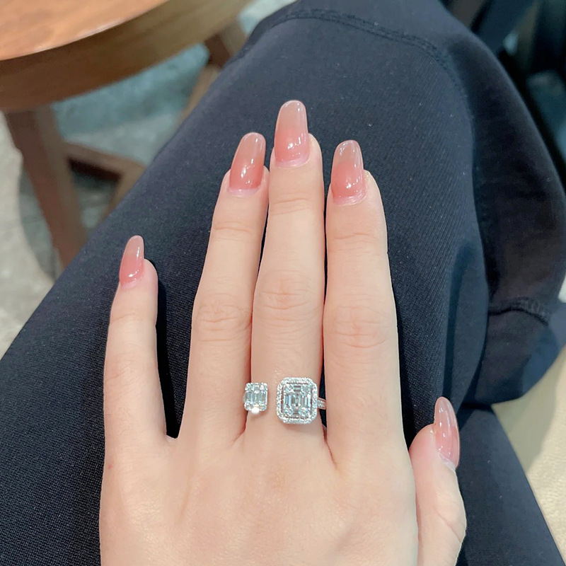 Light Luxury Full Diamond Open Finger Ring for Women - Simple, Versatile Ice Sugar Design, Perfect Gift Accessory Light Luxury Full Diamond Open Finger Ring for Women - Simple, Versatile Ice Sugar Design, Perfect Gift Accessory