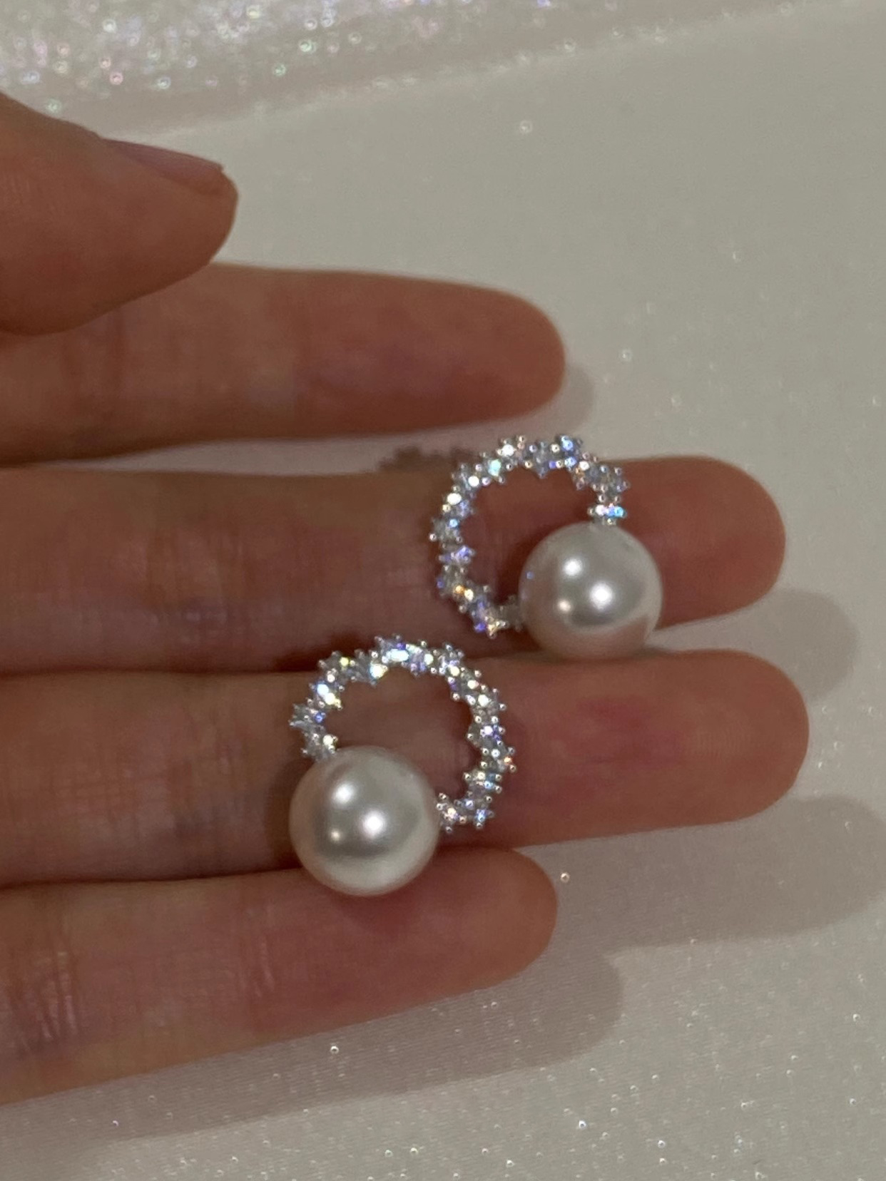 Light Luxury Full S925 Silver Earrings with Austrian Pearl and Diamond Inlay for Women - Elegant Jewelry Accessory Light Luxury Full S925 Silver Earrings with Austrian Pearl and Diamond Inlay for Women - Elegant Jewelry Accessory