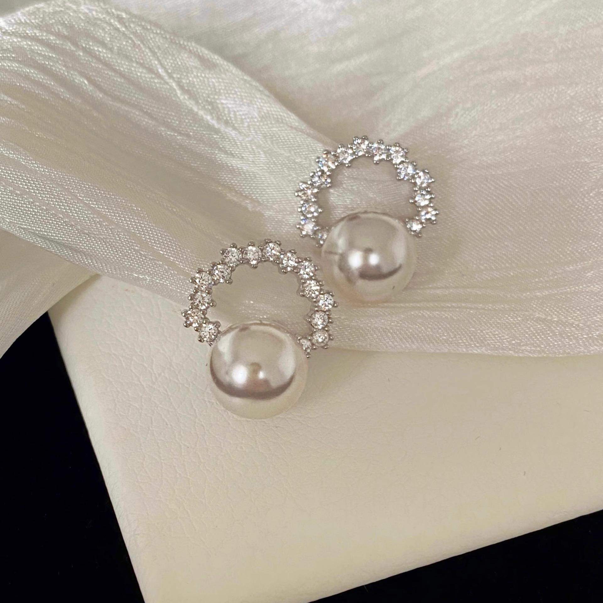 Light Luxury Full S925 Silver Earrings with Austrian Pearl and Diamond Inlay for Women - Elegant Jewelry Accessory