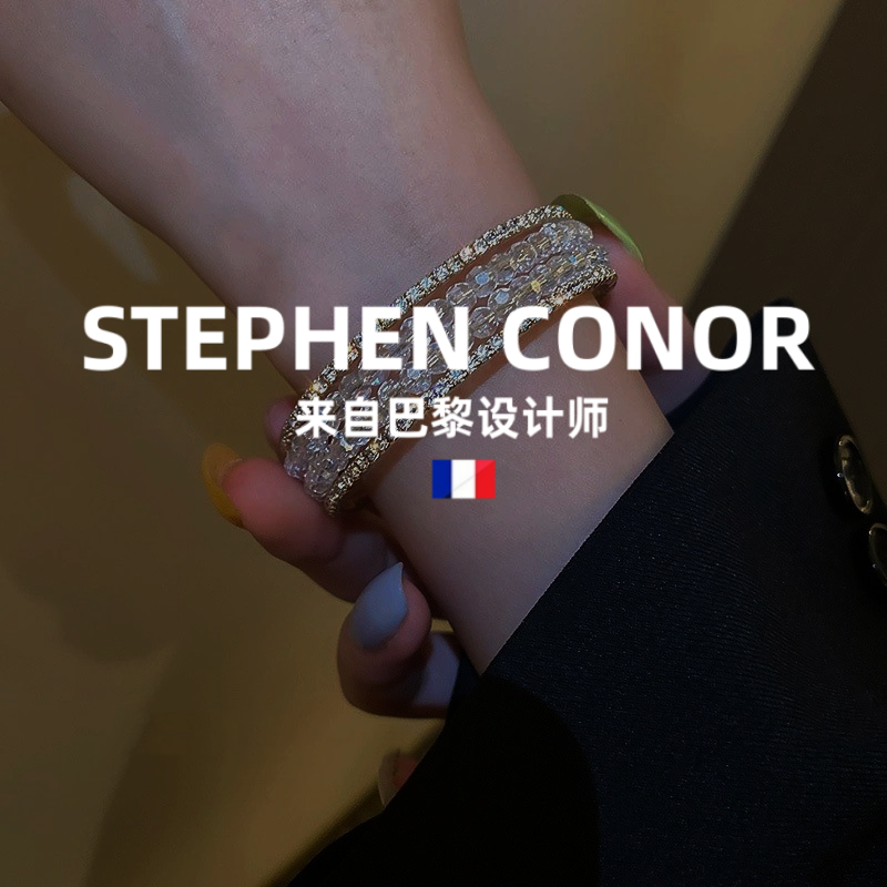 Light Luxury High-End Bracelet - Paris Fashion, Elegant Niche Design, Trendy Temperament Accessory, Chic for Any Occasion Light Luxury High-End Bracelet - Paris Fashion, Elegant Niche Design, Trendy Temperament Accessory, Chic for Any Occasion