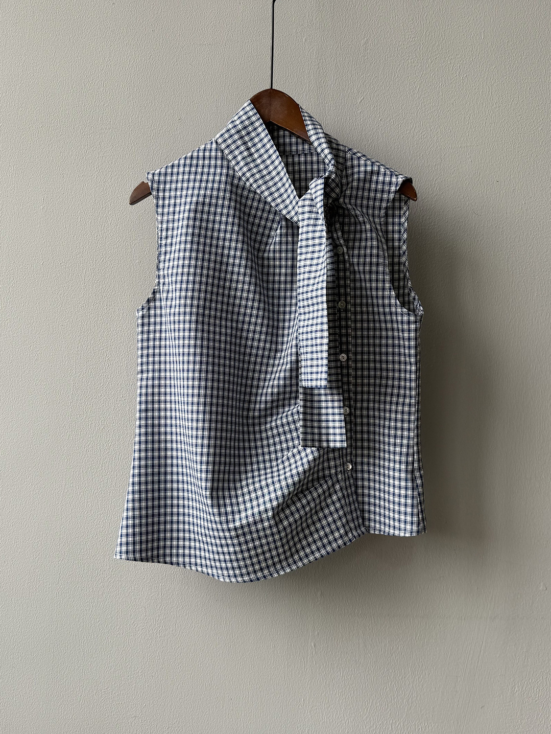 Light Luxury Irregular Lace-Up Vest Shirt and Skirt Two-Piece Set for Women, Summer 2025 Slimming Outfit, Trendy Y2K Style Light Luxury Irregular Lace-Up Vest Shirt and Skirt Two-Piece Set for Women, Summer 2025 Slimming Outfit, Trendy Y2K Style