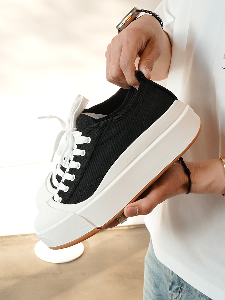 Light Luxury Lace-Up Canvas Shoes for Men - Trendy Lightweight Versatile Rubber Sole Footwear for Spring 2025 Fashion Light Luxury Lace-Up Canvas Shoes for Men - Trendy Lightweight Versatile Rubber Sole Footwear for Spring 2025 Fashion