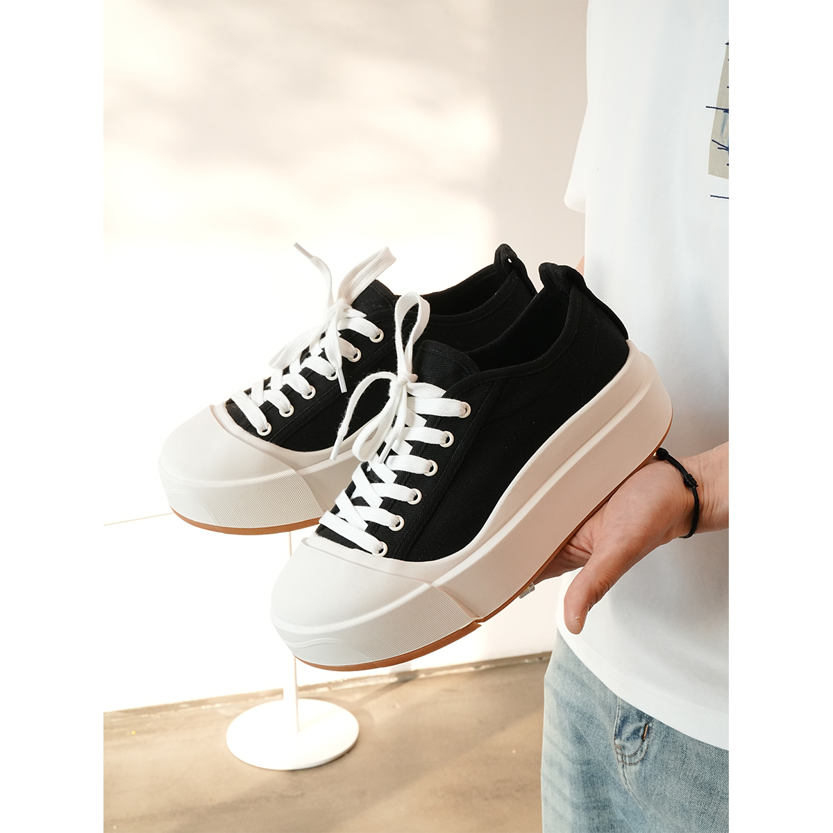 Light Luxury Lace-Up Canvas Shoes for Men - Trendy Lightweight Versatile Rubber Sole Footwear for Spring 2025 Fashion
