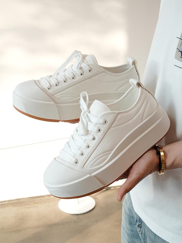 Light Luxury Lace-Up Casual Sneakers for Men - Versatile Cowhide Shoes for Trendy Spring 2025 Fashion Light Luxury Lace-Up Casual Sneakers for Men - Versatile Cowhide Shoes for Trendy Spring 2025 Fashion