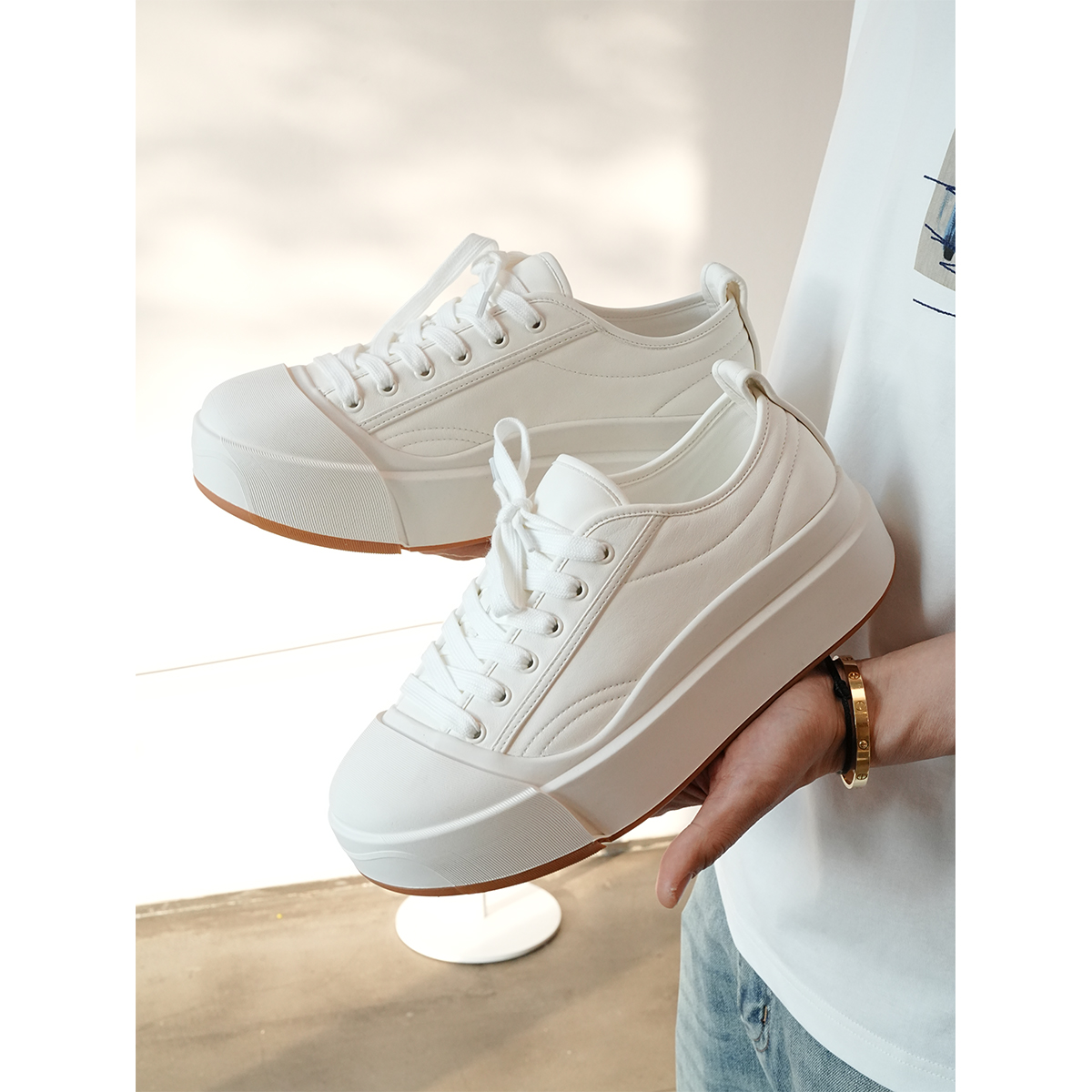 Light Luxury Lace-Up Casual Sneakers for Men - Versatile Cowhide Shoes for Trendy Spring 2025 Fashion