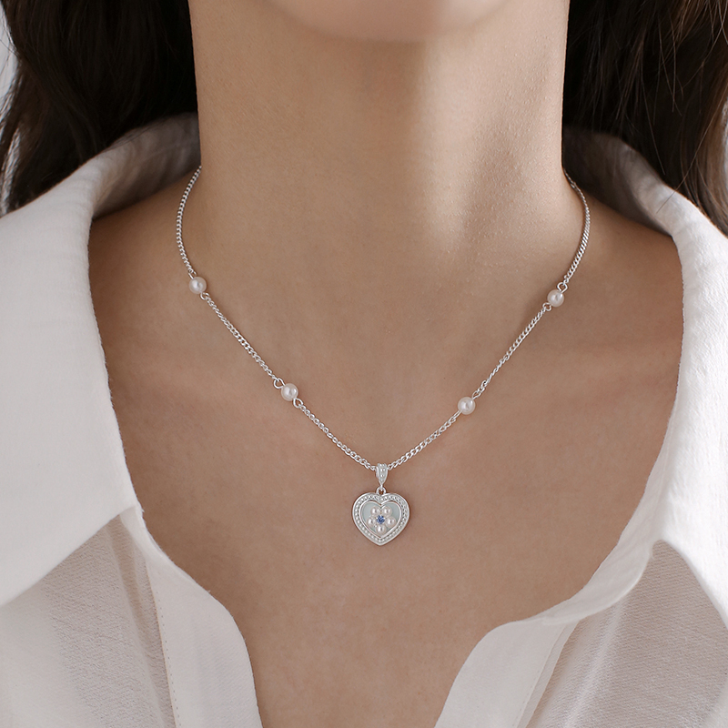 Light Luxury Love Pearl Necklace for Women - 2025 Summer Sweet Temperament Clavicle Chain Accessory