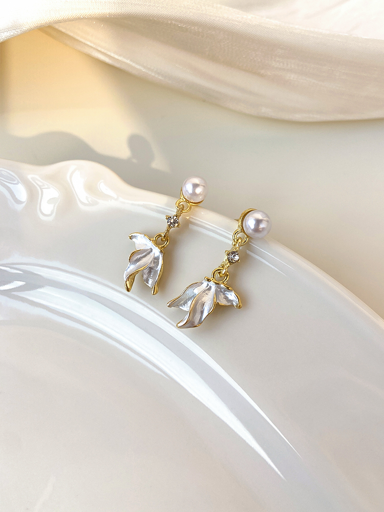 Light Luxury Mermaid Tail Pendant Earrings with Pearl Tassel for Women - Unique High-End Style, Elegant Fashion Accessory Light Luxury Mermaid Tail Pendant Earrings with Pearl Tassel for Women - Unique High-End Style, Elegant Fashion Accessory