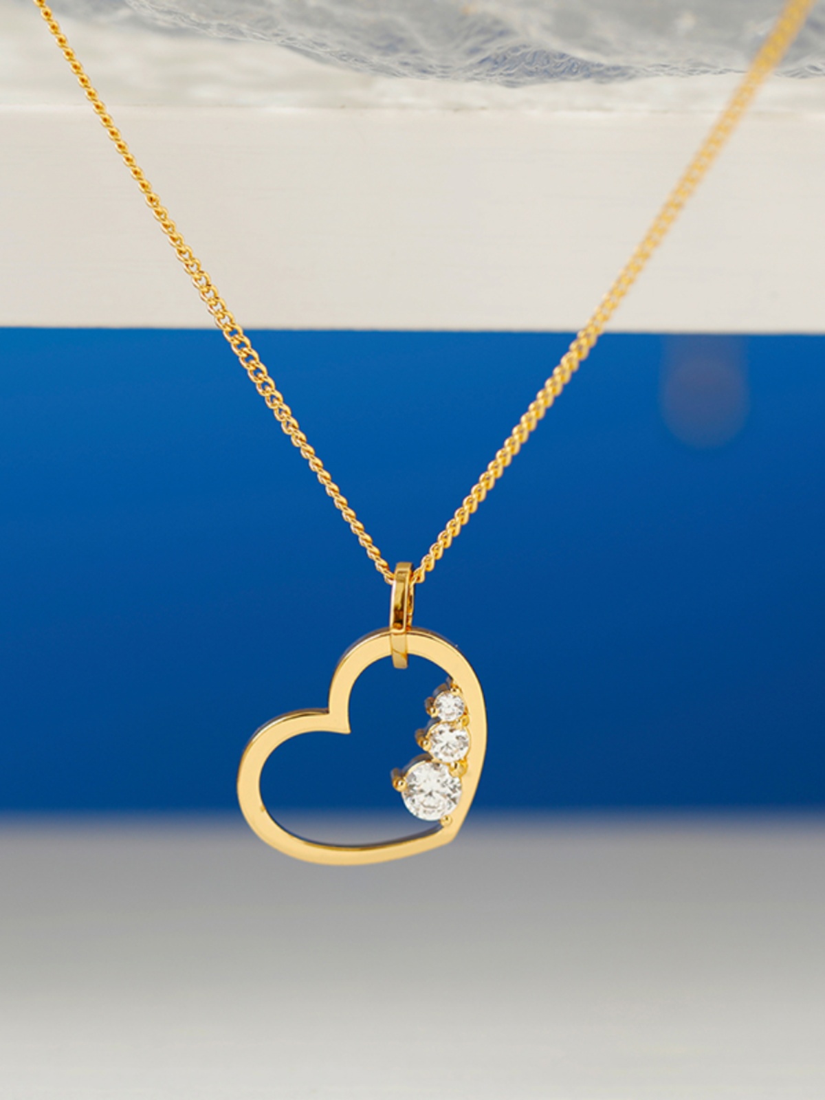 Light Luxury Minimalist Heart-Shaped Necklace - Copper-Plated Real Gold Clavicle Chain for Women - Valentine's Day & Birthday Gift Light Luxury Minimalist Heart-Shaped Necklace - Copper-Plated Real Gold Clavicle Chain for Women - Valentine's Day & Birthday Gift