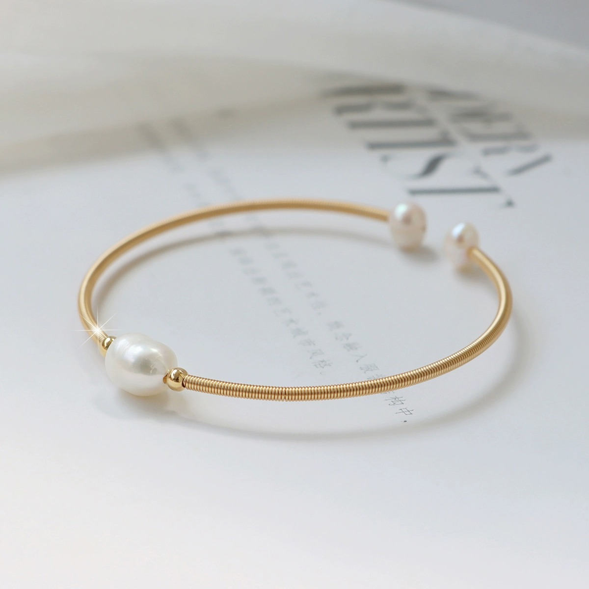 Light Luxury Pearl Bracelet - Chic Niche Fashion Accessory for Elegant Styles Light Luxury Pearl Bracelet - Chic Niche Fashion Accessory for Elegant Styles