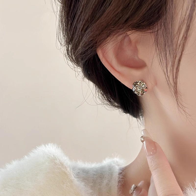 Light Luxury Round Ball Earrings for Women, Unique High-End Ear Studs, Elegant Fashion Accessory Light Luxury Round Ball Earrings for Women, Unique High-End Ear Studs, Elegant Fashion Accessory