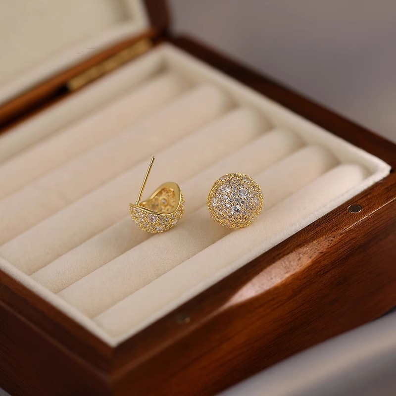 Light Luxury Round Ball Earrings for Women, Unique Temperament Ear Studs, Chic Fashion Accessories Light Luxury Round Ball Earrings for Women, Unique Temperament Ear Studs, Chic Fashion Accessories