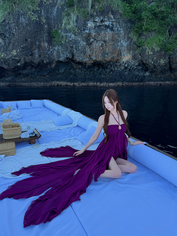 Light Luxury Spaghetti Strap Dress Set for Women - Two-Piece Fatal Woman Design, Perfect for Y2K and Chic Evening Wear Light Luxury Spaghetti Strap Dress Set for Women - Two-Piece Fatal Woman Design, Perfect for Y2K and Chic Evening Wear