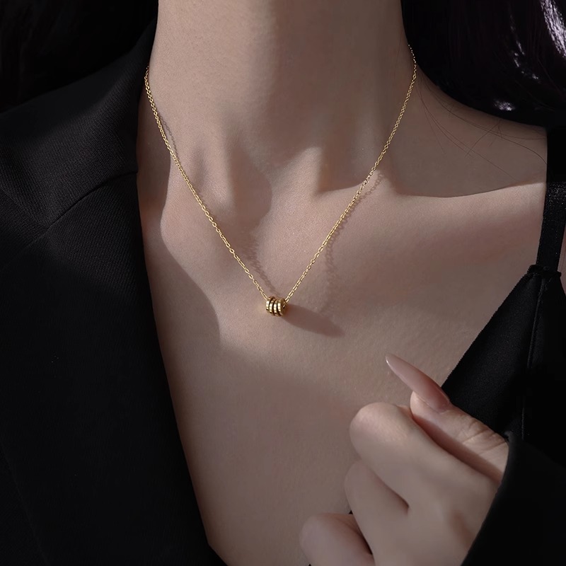 Light Luxury Women's Clavicle Chain Necklace - High-End Everyday Fashion Accessory Light Luxury Women's Clavicle Chain Necklace - High-End Everyday Fashion Accessory