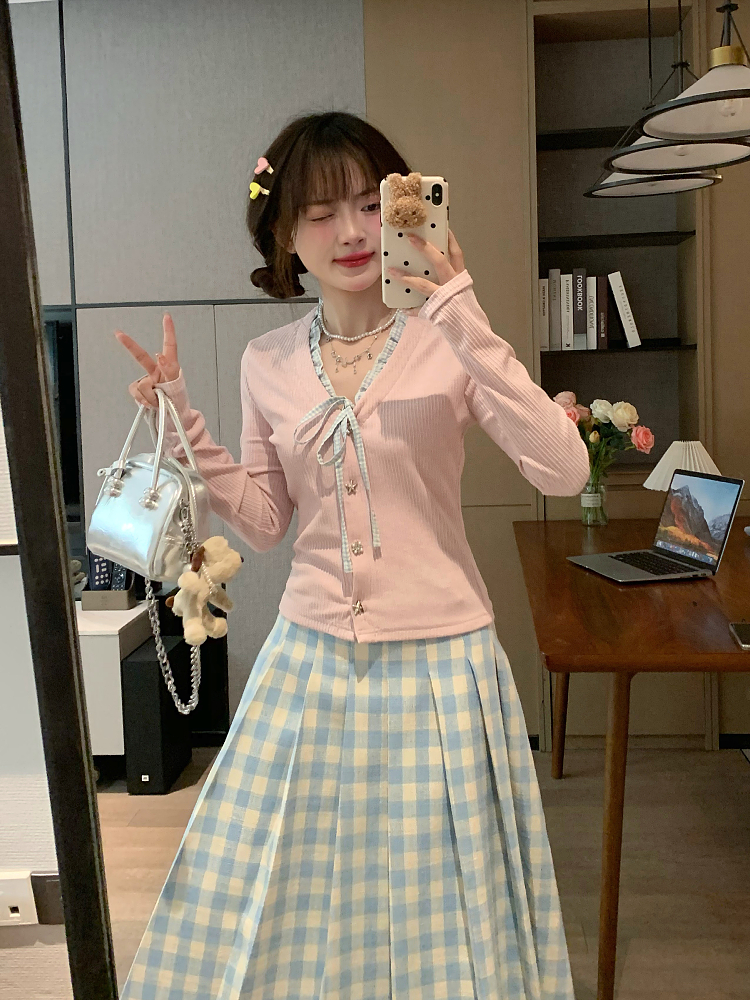 Light Pink Knitted Top for Women - Cute Slim Fit Long Sleeve T-Shirt, Perfect for Early Spring, Y2K Style Jacket