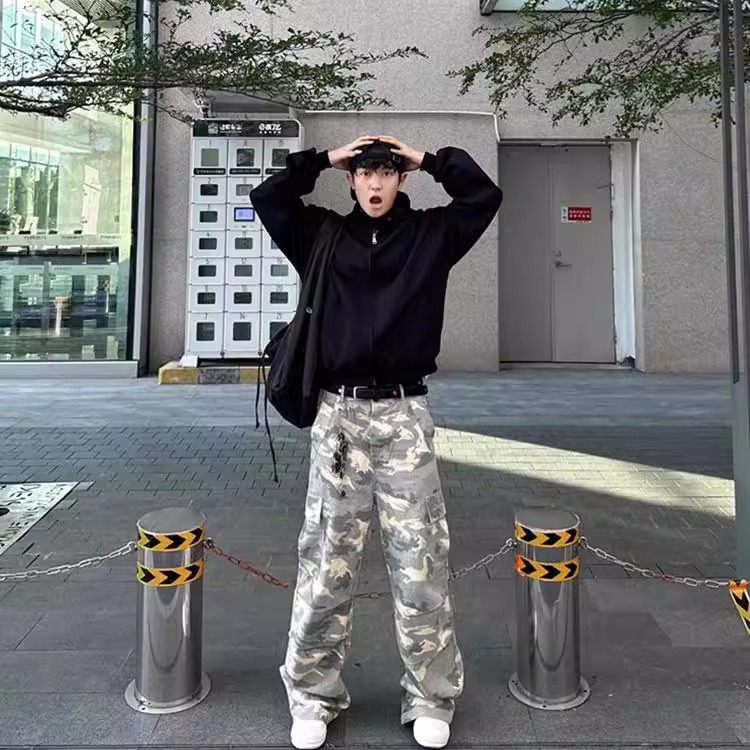 Light Yellow Camouflage Work Pants for Men - Casual Straight-Leg Wide-Leg Style for Spring and Autumn American Streetwear Light Yellow Camouflage Work Pants for Men - Casual Straight-Leg Wide-Leg Style for Spring and Autumn American Streetwear