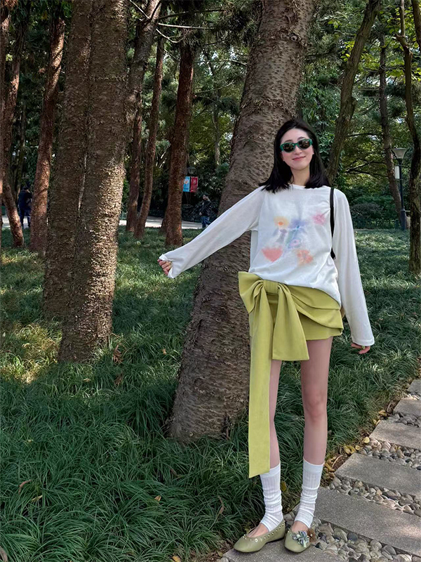 Lightweight Long Sleeve T-Shirt for Women, Hazy Floral Print, Summer Vibes, Sun Protection, Trendy Korean Style Top Lightweight Long Sleeve T-Shirt for Women, Hazy Floral Print, Summer Vibes, Sun Protection, Trendy Korean Style Top