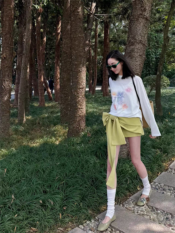 Lightweight Long Sleeve T-Shirt for Women, Hazy Floral Print, Summer Vibes, Sun Protection, Trendy Korean Style Top Lightweight Long Sleeve T-Shirt for Women, Hazy Floral Print, Summer Vibes, Sun Protection, Trendy Korean Style Top