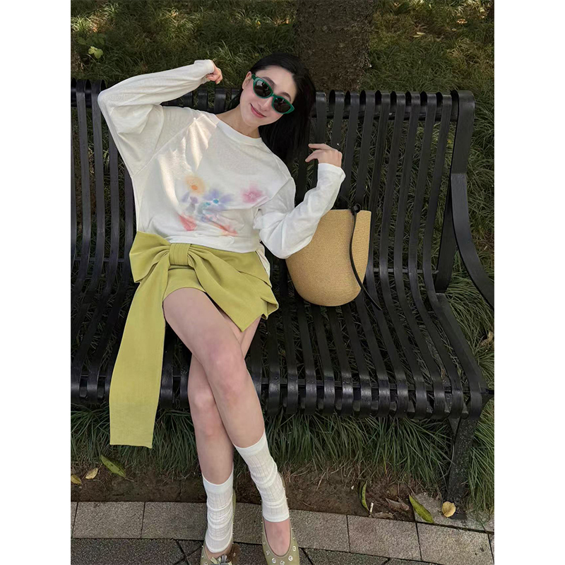 Lightweight Long Sleeve T-Shirt for Women, Hazy Floral Print, Summer Vibes, Sun Protection, Trendy Korean Style Top Lightweight Long Sleeve T-Shirt for Women, Hazy Floral Print, Summer Vibes, Sun Protection, Trendy Korean Style Top