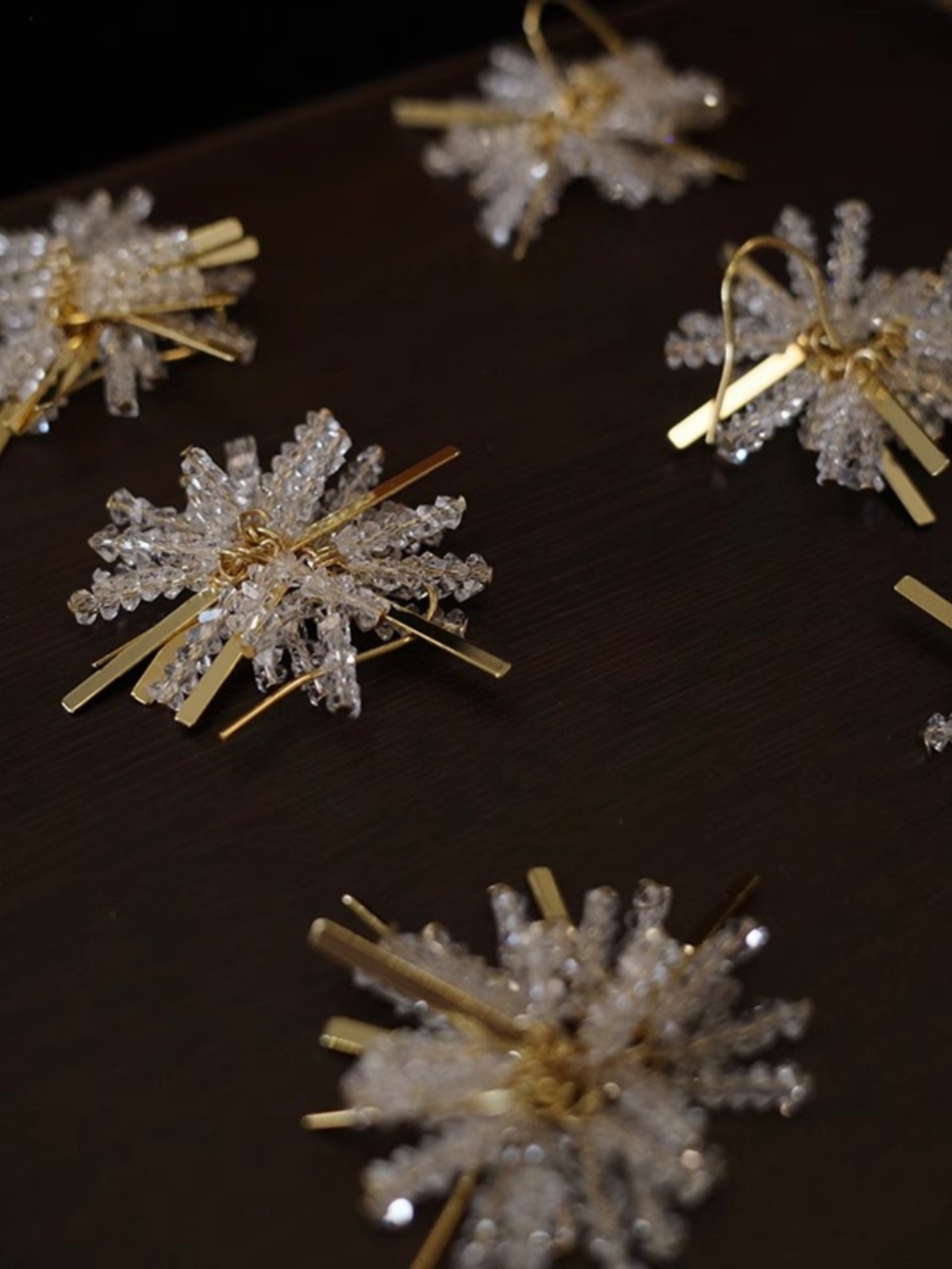 Lightweight No-Piercing Fireworks Ear Clips for Women - Sparkling Mosquito Coil Design for New Year Celebrations Lightweight No-Piercing Fireworks Ear Clips for Women - Sparkling Mosquito Coil Design for New Year Celebrations