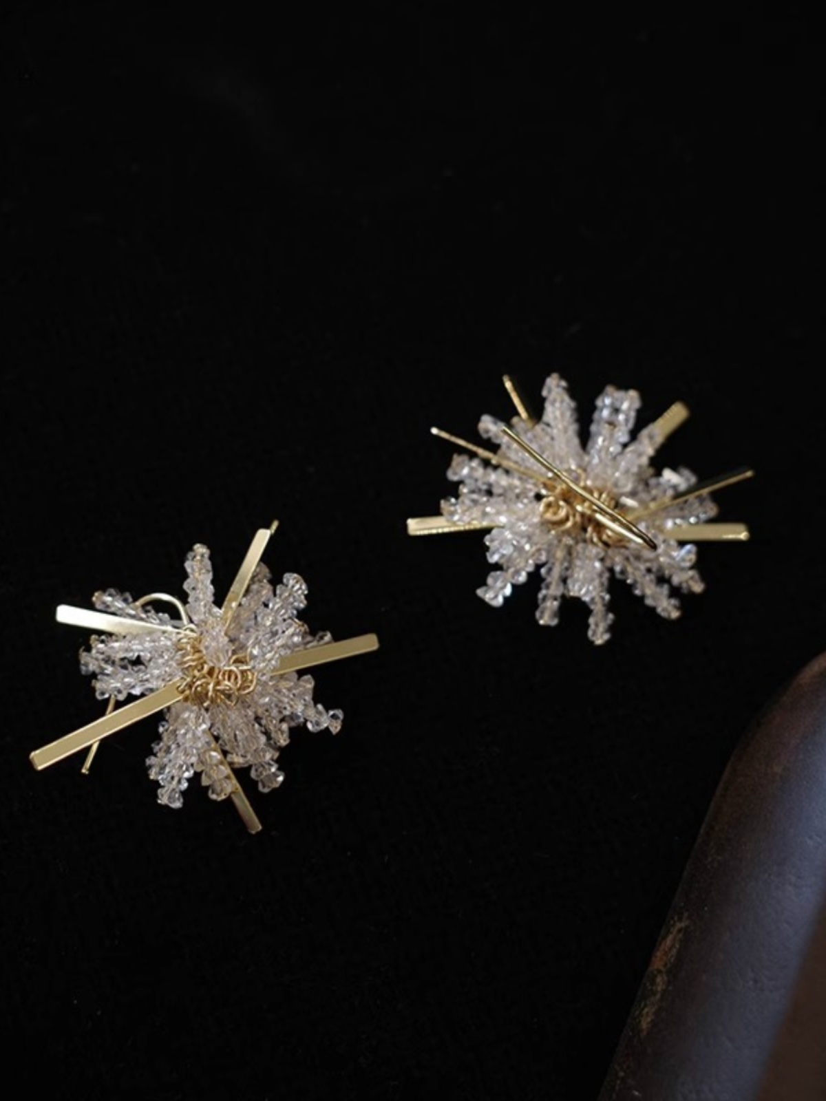 Lightweight No-Piercing Fireworks Ear Clips for Women - Sparkling Mosquito Coil Design for New Year Celebrations Lightweight No-Piercing Fireworks Ear Clips for Women - Sparkling Mosquito Coil Design for New Year Celebrations