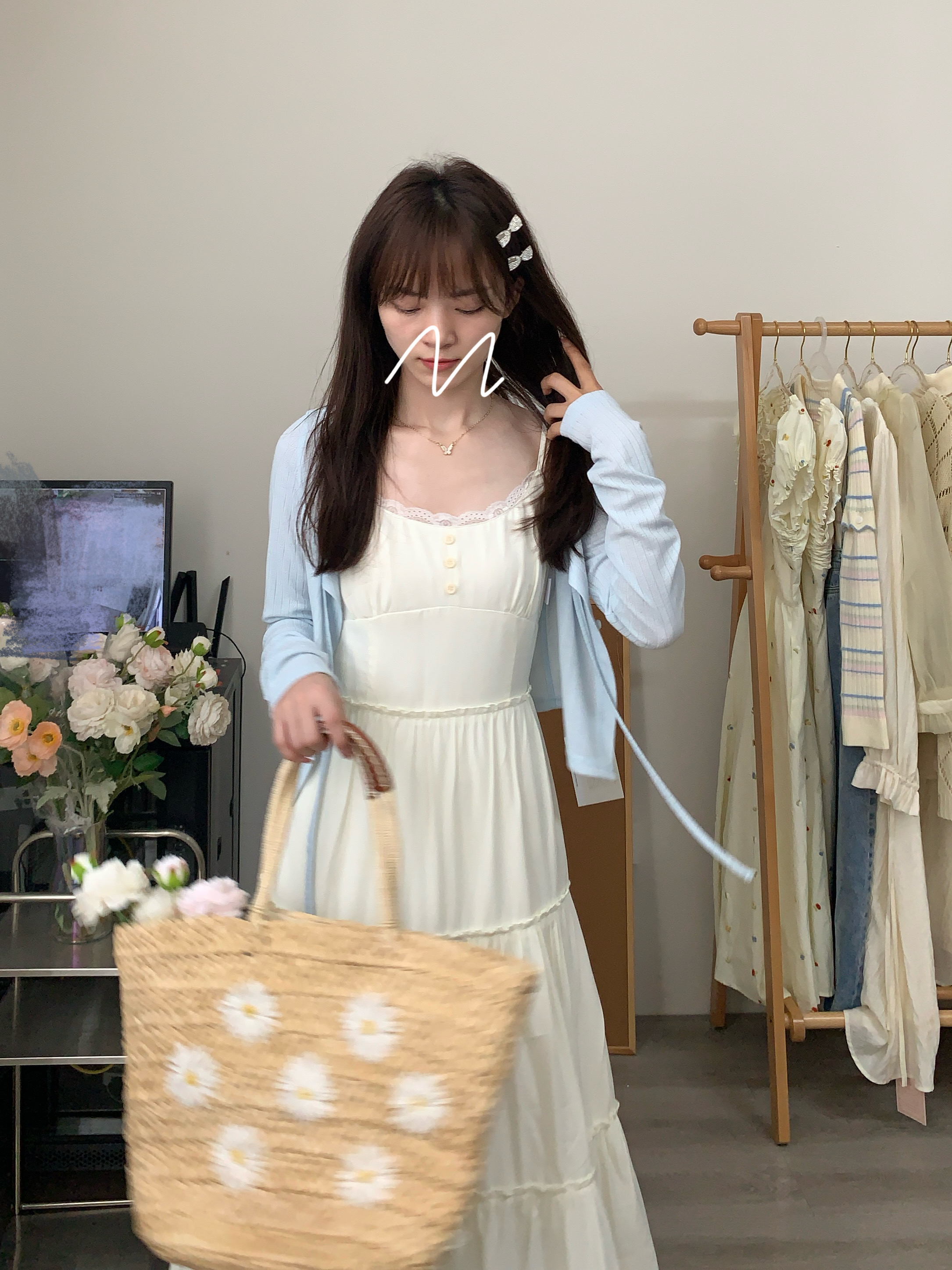 Lightweight Sun Protection Cardigan for Women - Versatile Knitted Outerwear for Early Spring Vacation & Air Conditioning Style Lightweight Sun Protection Cardigan for Women - Versatile Knitted Outerwear for Early Spring Vacation & Air Conditioning Style