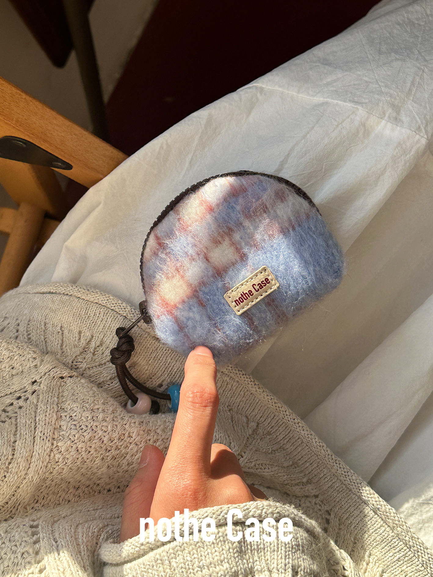 Lime Snow Island Woolen Coin Purse - Cute Plaid Headphone Storage Bag for Stylish Accessory Lovers