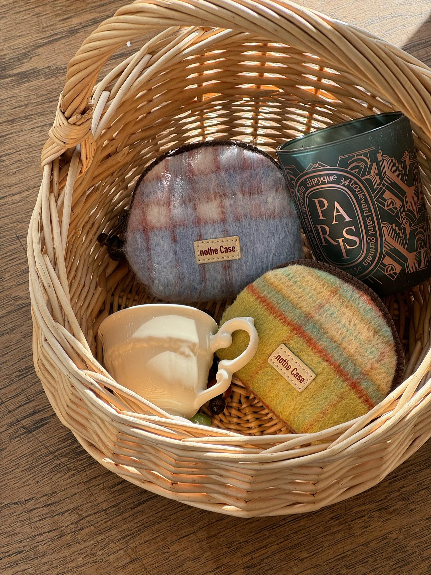 Lime Snow Island Woolen Coin Purse - Cute Plaid Headphone Storage Bag for Stylish Accessory Lovers Lime Snow Island Woolen Coin Purse - Cute Plaid Headphone Storage Bag for Stylish Accessory Lovers