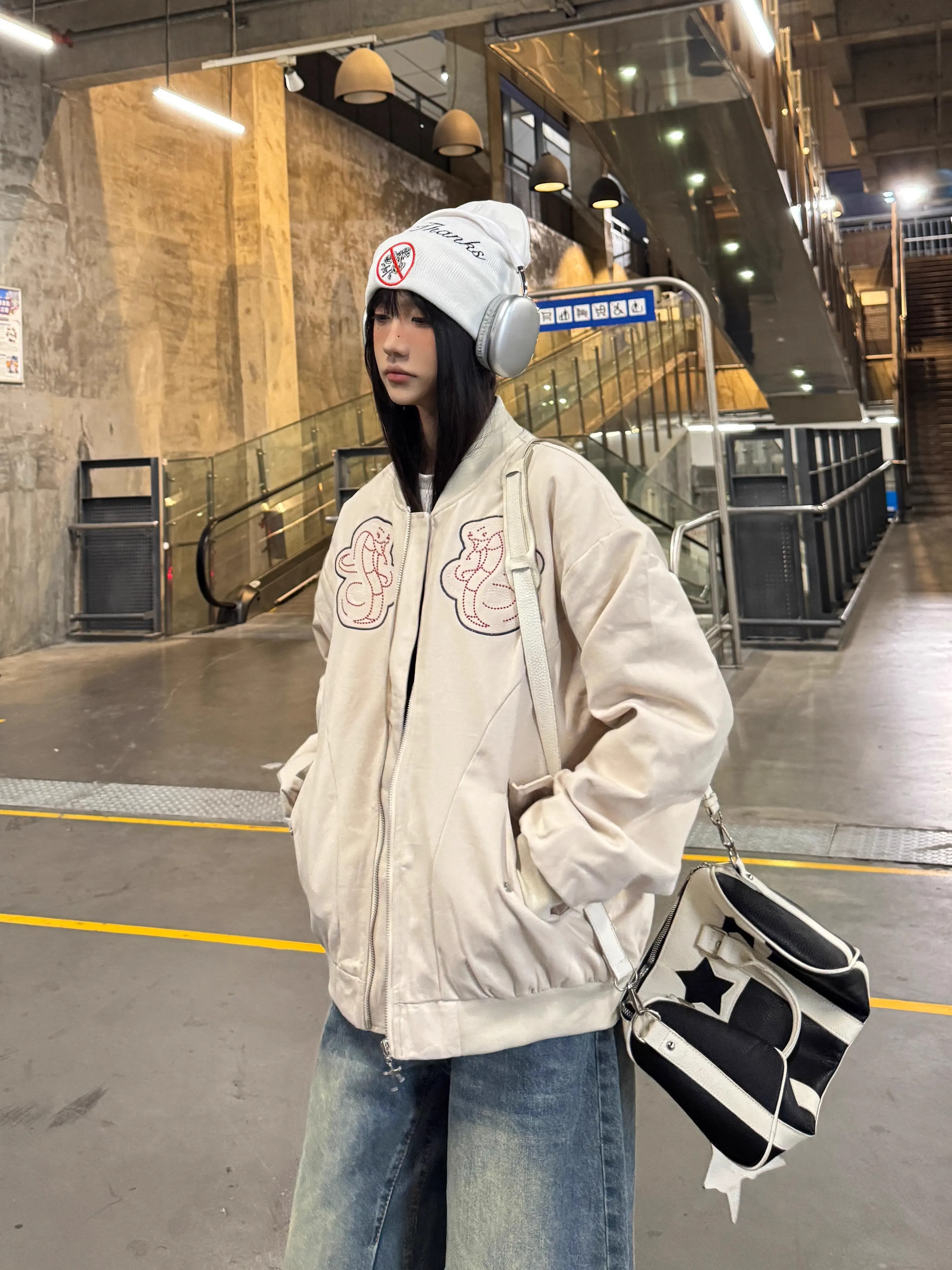 Limited Edition Embroidered Snake Flight Jacket - Vintage American Style, Spring 2025 Trend, Loose Fit Coat Limited Edition Embroidered Snake Flight Jacket - Vintage American Style, Spring 2025 Trend, Loose Fit Coat