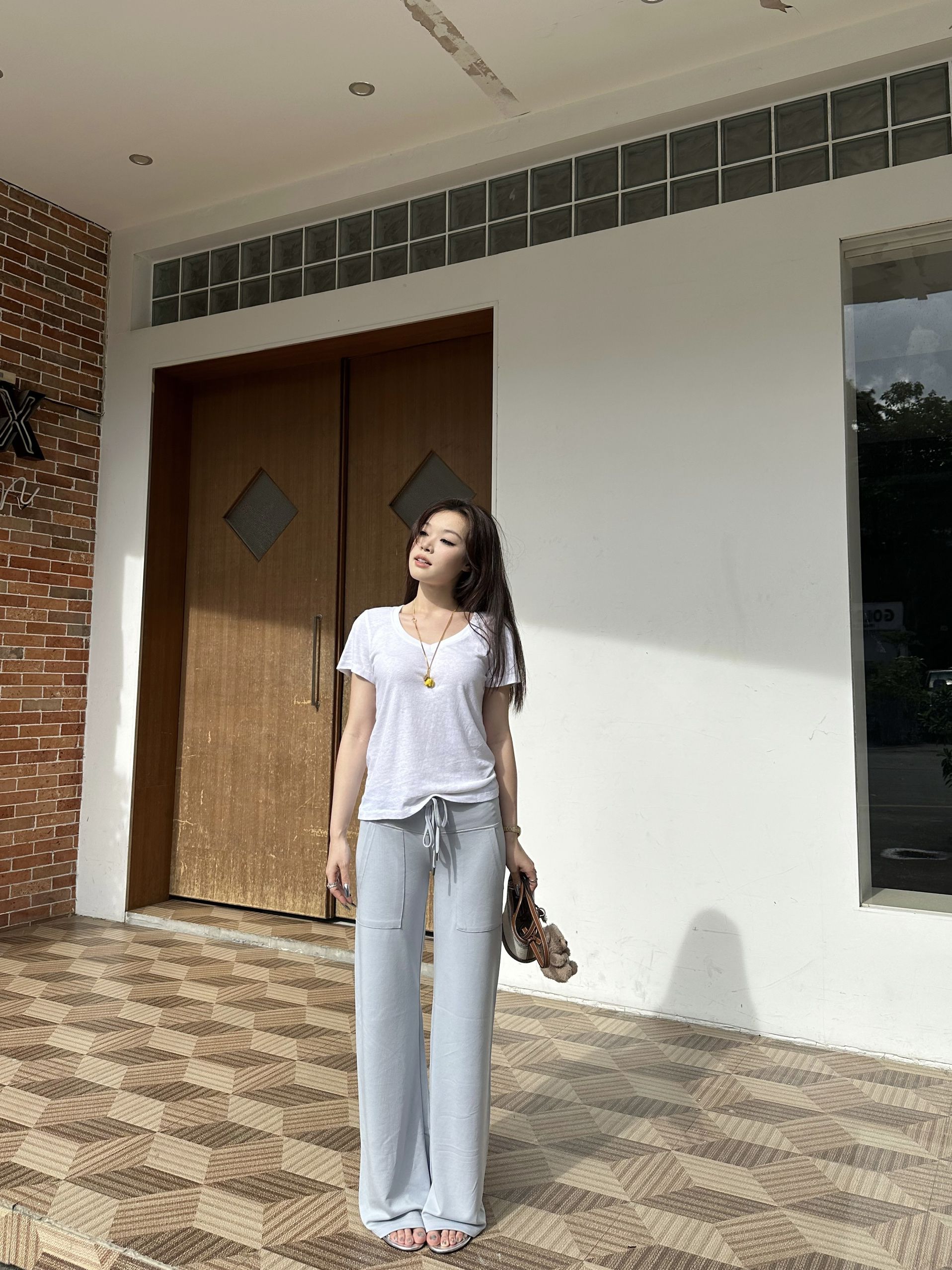 Linen Blend Snowflake Tee - Perfect Fit for Hot Summer Days, Trendy Summer Fashion, Lightweight and Breathable Linen Blend Snowflake Tee - Perfect Fit for Hot Summer Days, Trendy Summer Fashion, Lightweight and Breathable