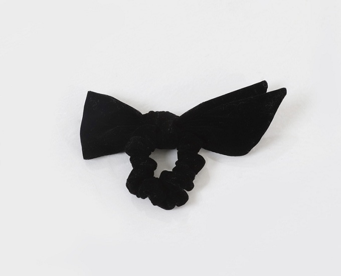 Little Witch Velvet Bow Ribbon Hairband for Top Bun Volume - Korean Style Hair Accessory Little Witch Velvet Bow Ribbon Hairband for Top Bun Volume - Korean Style Hair Accessory