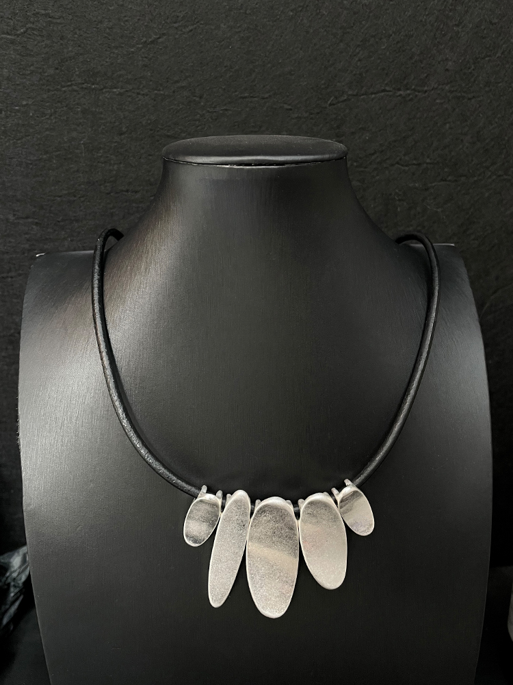 Long Matte Silver Pendant Necklace for Women - Retro Clavicle Sweater Chain, Personalized Fashion Accessory Long Matte Silver Pendant Necklace for Women - Retro Clavicle Sweater Chain, Personalized Fashion Accessory