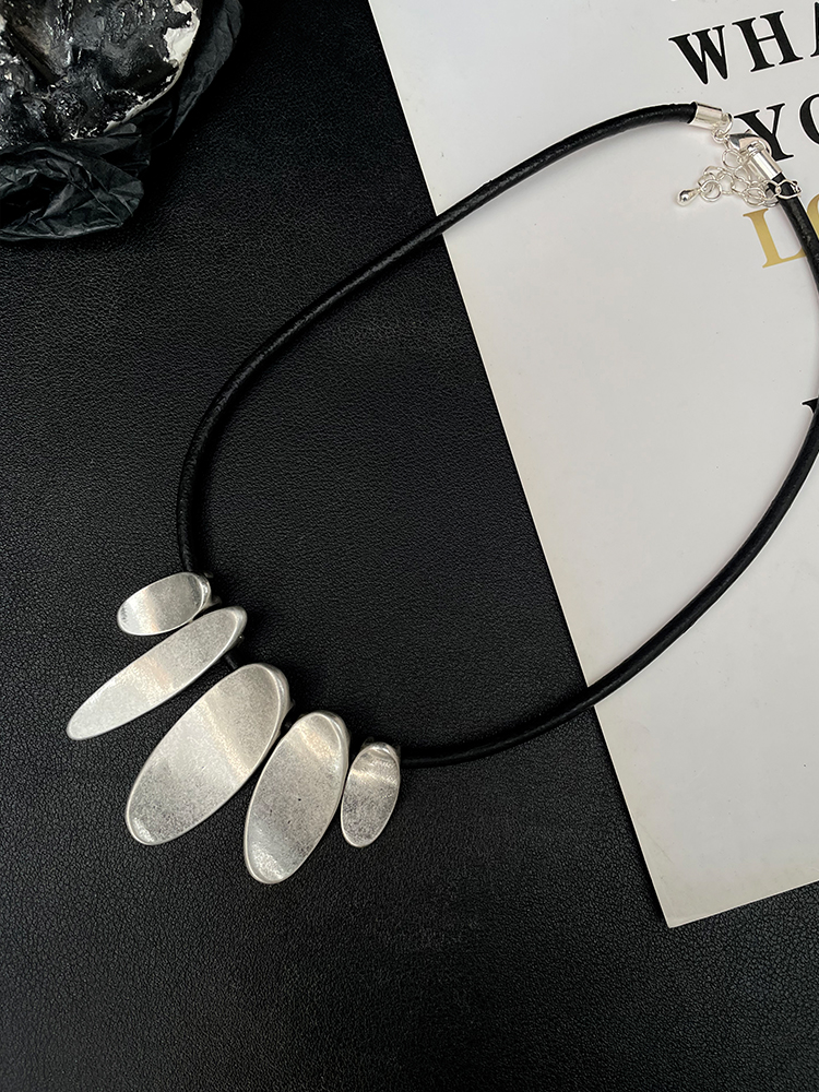 Long Matte Silver Pendant Necklace for Women - Retro Clavicle Sweater Chain, Personalized Fashion Accessory Long Matte Silver Pendant Necklace for Women - Retro Clavicle Sweater Chain, Personalized Fashion Accessory