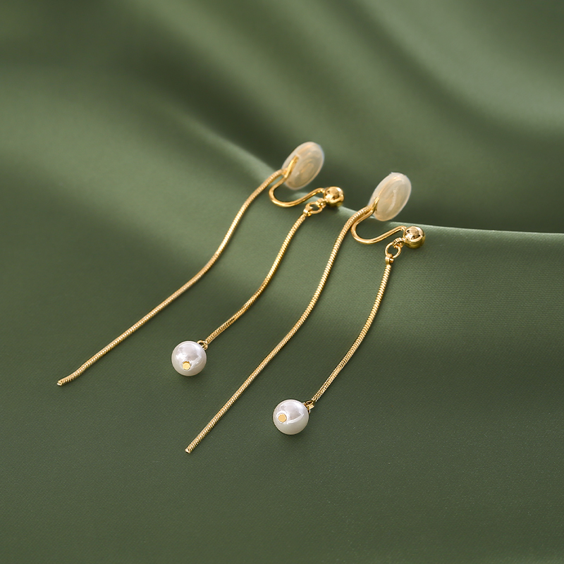 Long Pearl Tassel Ear Clips - Luxury High-End Earrings for Women, Flattering Round Face Design, No Ear Holes, Chic Style
